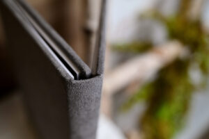 3teiliger fotoaufsteller hochformat mit samt velourcover detail