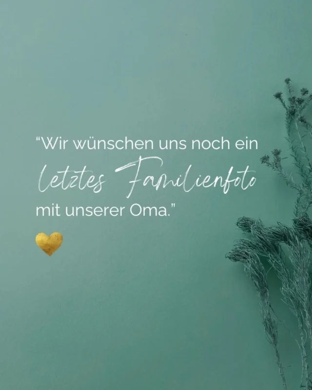 Manchmal steckt hinter einer Fotoanfrage so viel mehr als der Wunsch nach schönen Bildern. 🤎

Da ist die Oma, mit der die Familie noch einmal gemeinsam auf ein Bild sein soll.

Da sind Eltern, die plötzlich merken, wie groß ihre Kinder schon geworden sind. Und Paare, die sich Bilder wünschen, die sie auch in vielen Jahren noch zurück zu ihrem Hochzeitstag bringen.

Jede Familie hat ihre eigene Geschichte. Manchmal ist sie voller Vorfreude, manchmal voller Glück und manchmal auch ein bisschen wehmütig...oder emotional.

Und genau deshalb ist mir wichtig, euch nicht einfach nur zu fotografieren. Ich möchte verstehen, was euch wichtig ist und welche Erinnerungen ihr mit nach Hause nehmen möchtet.

Denn am Ende sind es nicht einfach nur Bilder, es sind Teile eurer Geschichte.

Wie ist deine? 🤍

#FamilienfotografieChemnitz #Neugeborenenfotografie #Hochzeitsfotografie